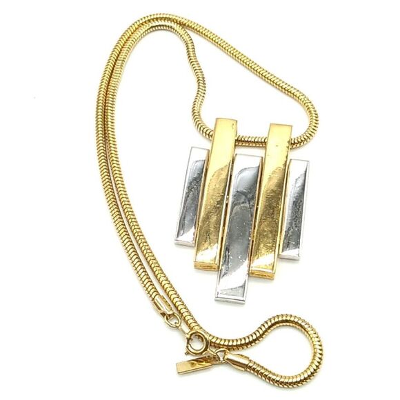 Vintage Avon 1976 Geometric Pendant Necklace Two Tone Gold Silver Signed - Picture 2 of 8